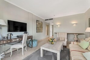 Room - All About Puente Romano Penthouse Suite (Marbella)