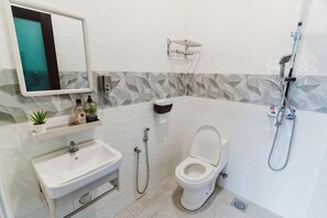 Room - Loh Residence@Pinjistation (8pax 4br) (Ipoh)