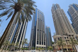 Exterior - Mh- Act - Downtown 1BHK-Ref4002 (Dubai)