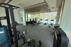 Gym - Unique Beach Style 3 Bedroom Villa with Mega Pool (Pattaya)