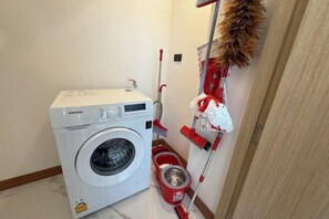 Laundry room - Unique Beach Style 3 Bedroom Villa with Mega Pool (Pattaya)