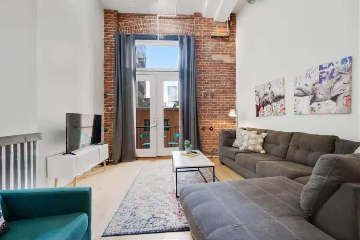 テレビ、書斎 / ワークスペース