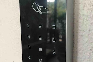 Unclassified image, 3 of 38, button