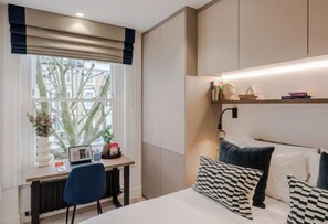 Room - Kensington King Studio B (London)