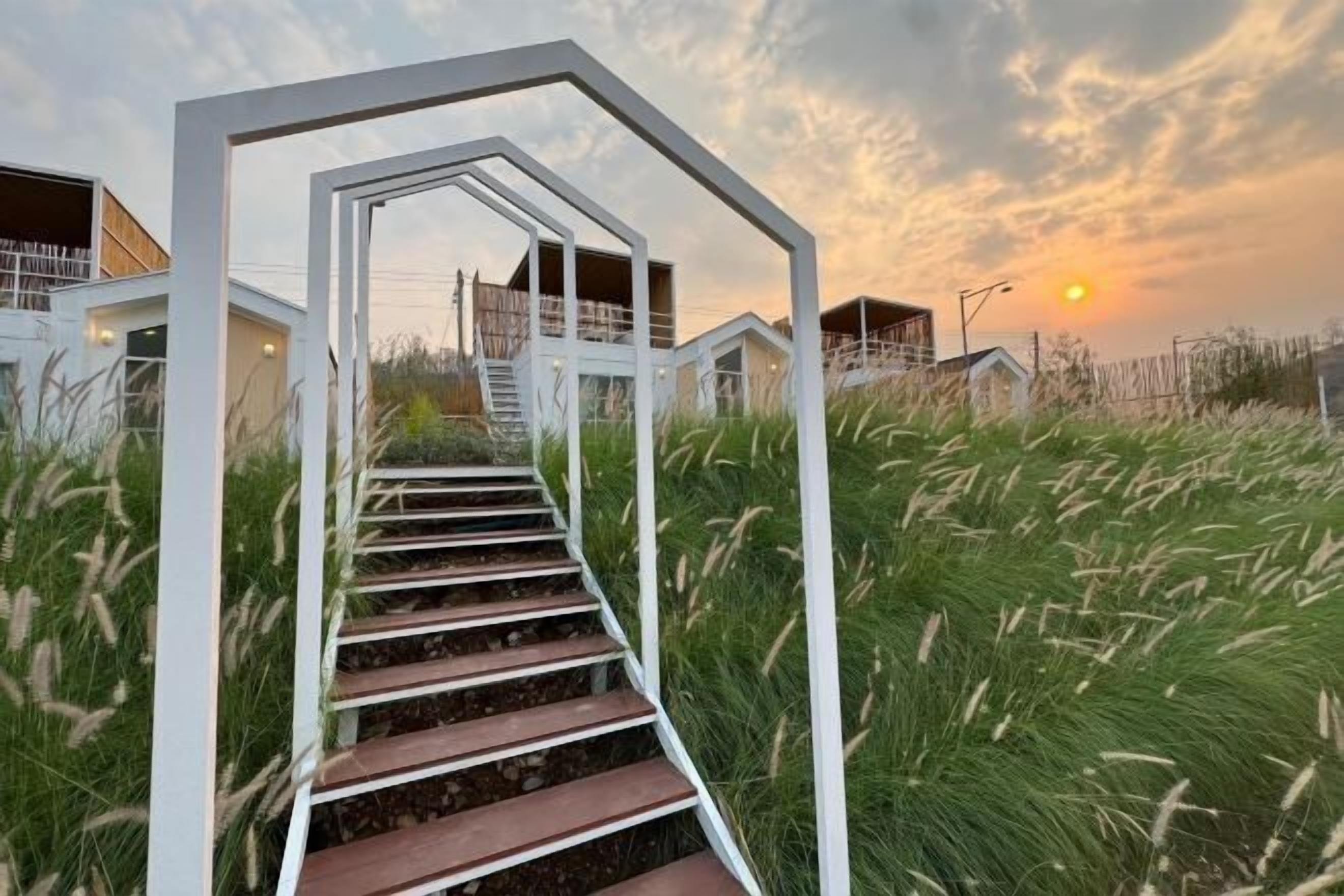 الإطلالة من المنشأة