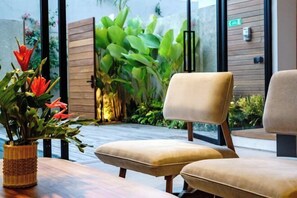Lobby lounge - Casa Tropicale Seminyak (Bali)