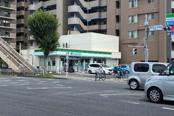 موقف سيارات