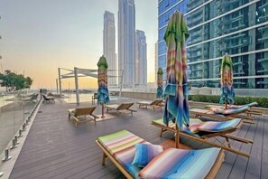 حمام سباحة خارجي