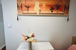 Room - Cozy flat near 250m to Pompidou (Paris)