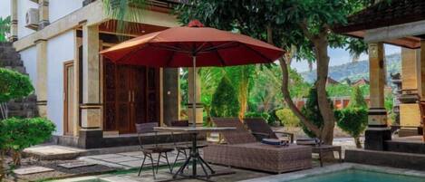 المنشأة من الخارج