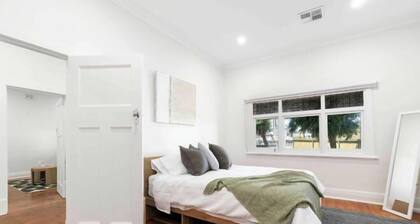 Bobby's Beachside Bungalow in Grange