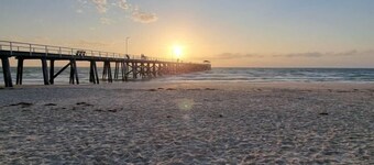 Bobby's Beachside Bungalow in Grange