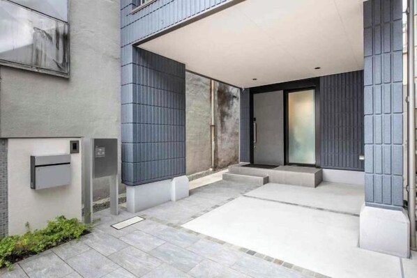 Enceinte de lâhĂ©bergement