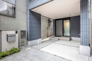 Unclassified image, 4 of 17, button - VOYAN Villa Higashi-Shinjuku (Tokyo)