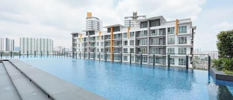 Piscina a l'aire lliure