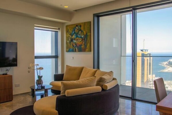 Living area - Mercury Tower Sky Dream Apartments (St Julian's)