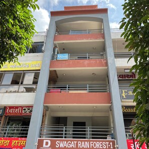 Exterior - Hotel Radhe Kuudasan (Gandhinagar)