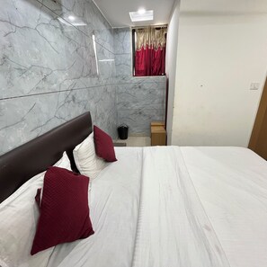 Deluxe Room, City View - Hotel Radhe Kuudasan (Gandhinagar)