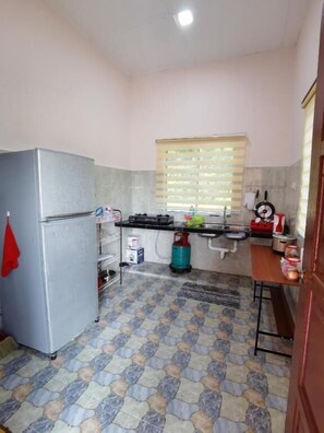 Room - Homestay Che Naa (Kuala Kuantan)