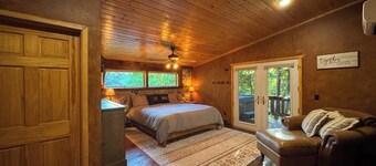 NEW! TC Ranch Therapy - Hot Tub, Sauna, Pool Table