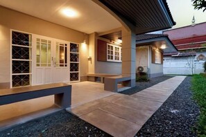 Interior - AIRI Home,3BR near Thapae and walking str old town CNX (Chiang Mai)