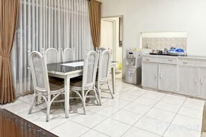 Unclassified image, 3 of 16, button - Large Villa 3BR Cieumbuleuit near PVJ & Cihamplas (Cidadap)