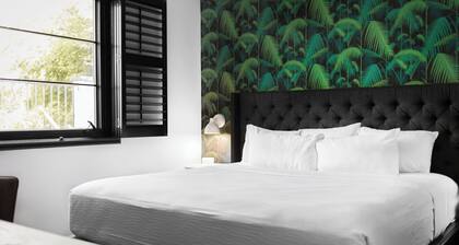 2 Blocks to Broadway | 1BDR King Suite | SoBro