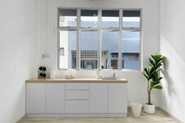 Room - 3 BDR shoplot style homestay Yong Peng three rooms. (Yong Peng)