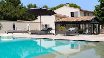 Piscine extérieure, piscine chauffée