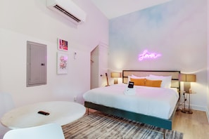 1 soverom, wi-fi (inkludert) og sengetøy