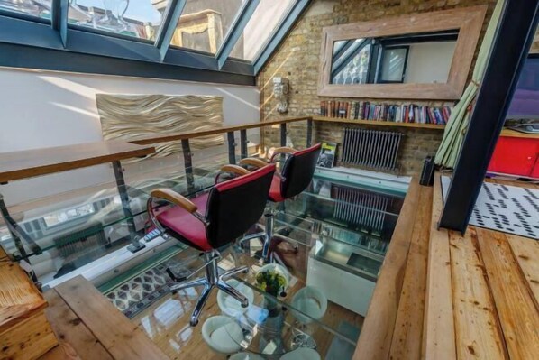 Room - Penthouse with Rooftop Overlooking British Museum (London)