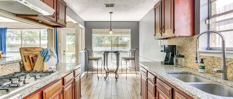 House (4 Bedrooms) | Bahagian dalam