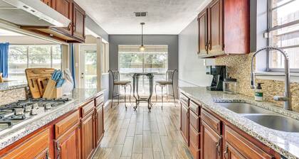 Fish, Golf, Explore: Home 3 Mi to Prien Lake Park!