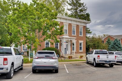 Historic Delphi Studio: Walk to Main St & Creek!