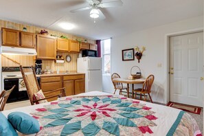 Apartment (0 Bedroom) | Interior