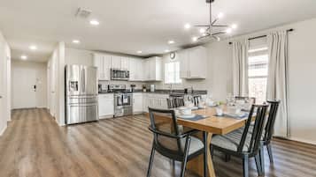 Hus (4 Bedrooms) | Innvendig