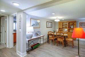Apartment (2 Bedrooms) | Bahagian dalam