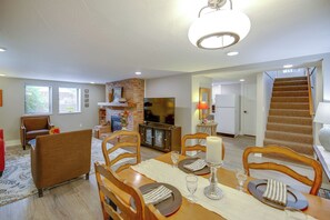 Apartment (2 Bedrooms) | Interior - Central to Everything! Missoula Stay w/ Courtyard (Missoula)