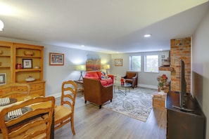 Apartment (2 Bedrooms) | Interior - Central to Everything! Missoula Stay w/ Courtyard (Missoula)