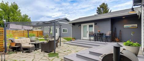 Apartment (2 Bedrooms) | Front of property