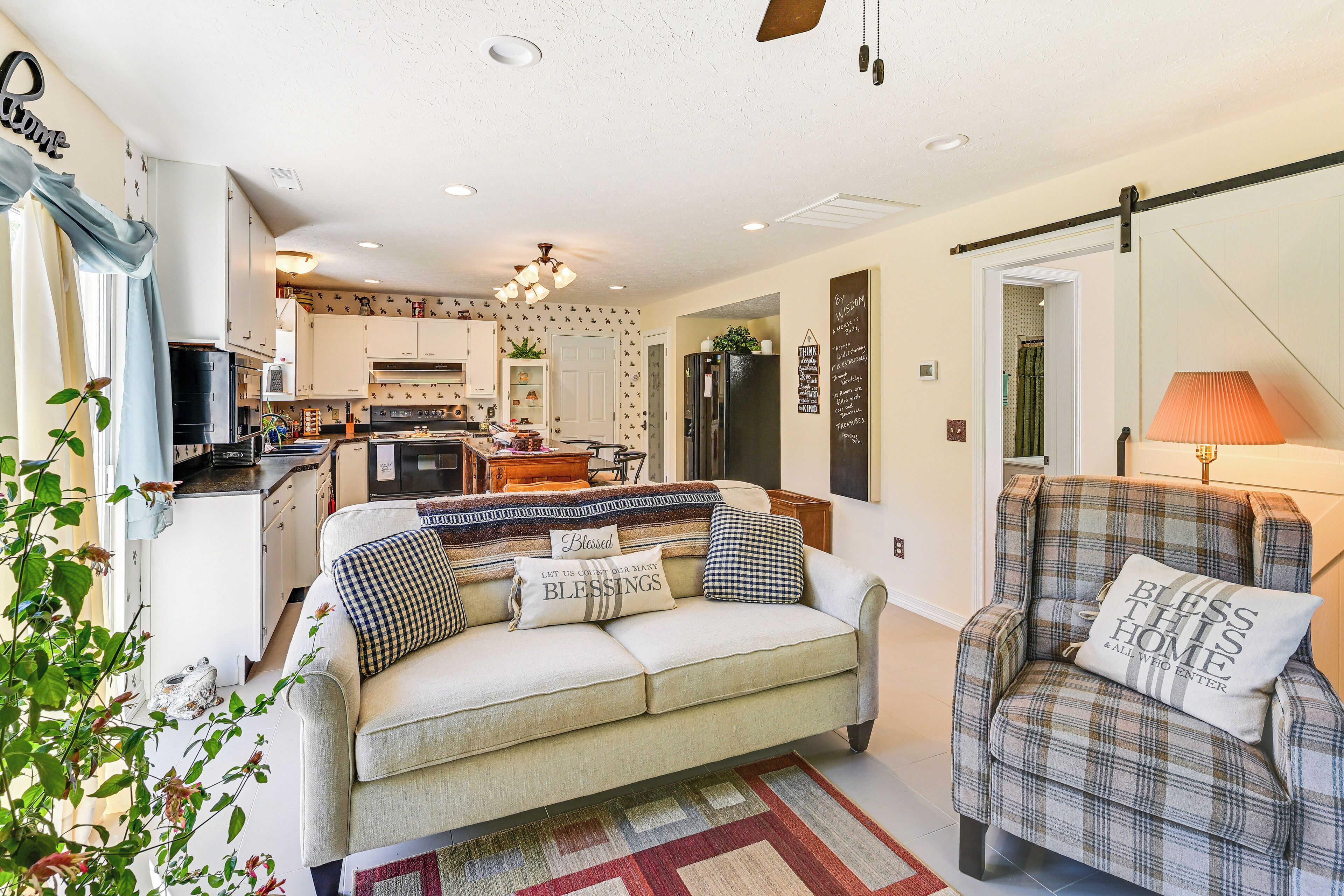 Apartment (1 Bedroom) | Interior