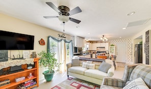 Apartment (1 Bedroom) | Front of property - Peaceful Couples Getaway 4 Mi to Delphi! (Delphi)