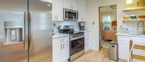 House (2 Bedrooms) | Interior