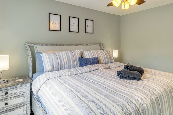 House (2 Bedrooms) | Interior - Within 10 Mi of Fort Pierce Beaches! Bright Duplex (Fort Pierce)