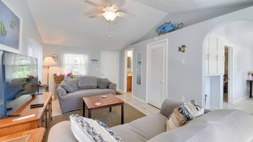 Apartment (1 Bedroom) | Interior