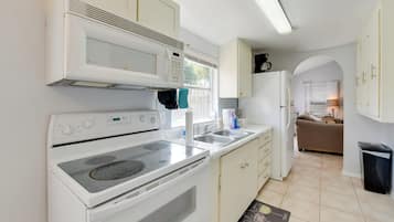 Apartment (1 Bedroom) | Interior