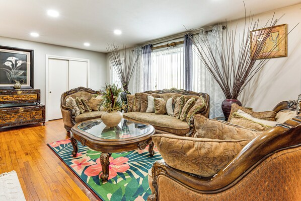 House (3 Bedrooms) | Interior