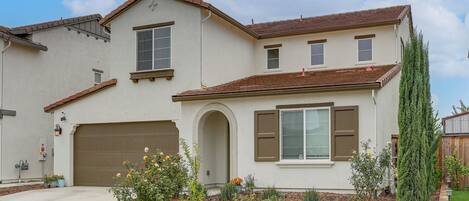 Ferienhaus (4 Bedrooms) | Fassade der Unterkunft