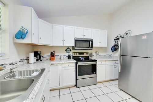 Couples Getaway Near Historic Downtown Venice!