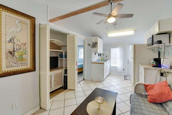 Apartment (1 Bedroom) | Interior